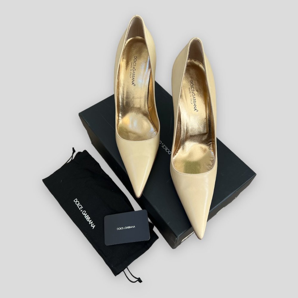 Dolce & Gabbana Nude Leather Pumps
